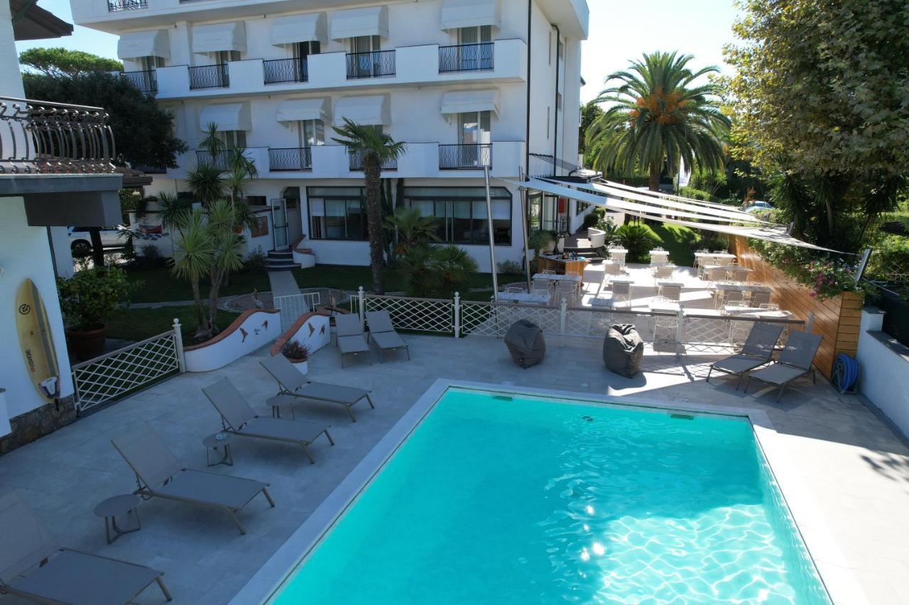 Hotel Tarabella Forte dei Marmi Eksteriør billede